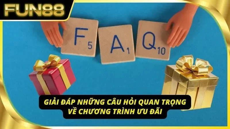 Nhân viên tổng đài túc trực xử lý các báo cáo khiếu nại qua cổng trò chuyện